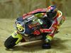 Picture of Valentino Rossi figuur riding 1999 1:12 312990146