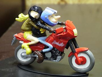 Afbeelding van Joe Bar Ella Leffoix & Sam Soul Honda 650 Dominator 1:18 jb05