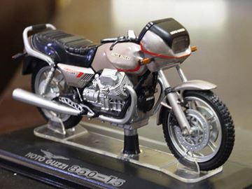 Afbeelding van Moto Guzzi 850 T5 1:24