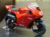 Picture of Sete Gibernau Ducati Desmosedici 2006 1:18 31557