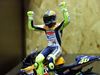 Picture of Valentino Rossi figuur sitting 2002 1:12 312020046