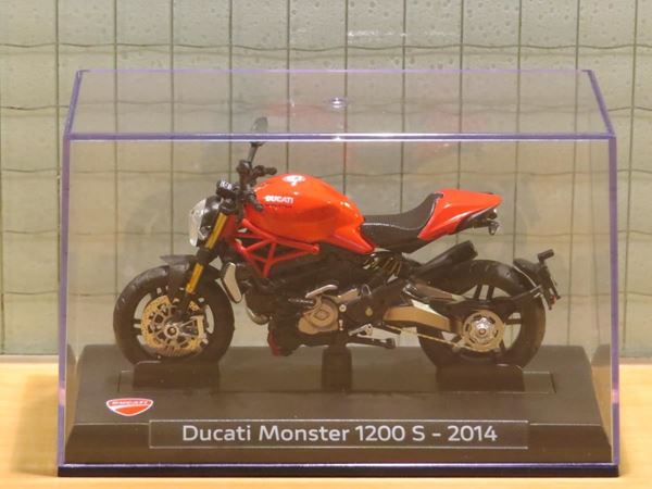 Picture of Ducati Monster 1200 red 1:24