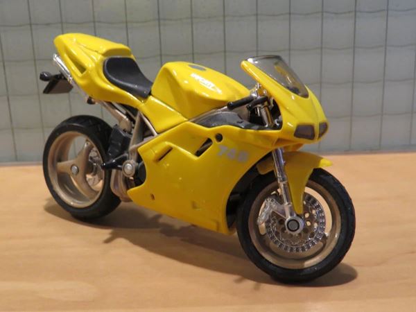 Picture of Ducati 748 yellow 1:18 los