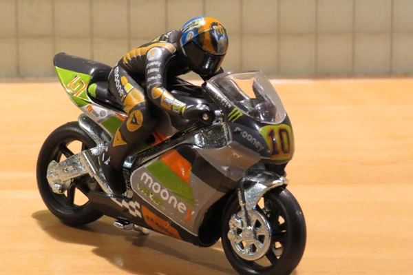 Picture of Luca Marini Mooney VR46 Ducati Desmosidici 1:22 Guisval