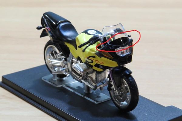 Picture of BMW R1100S 1:24 breuk