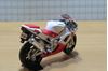 Picture of Yamaha YZF-R1 wit/rood 1:18 Maisto los