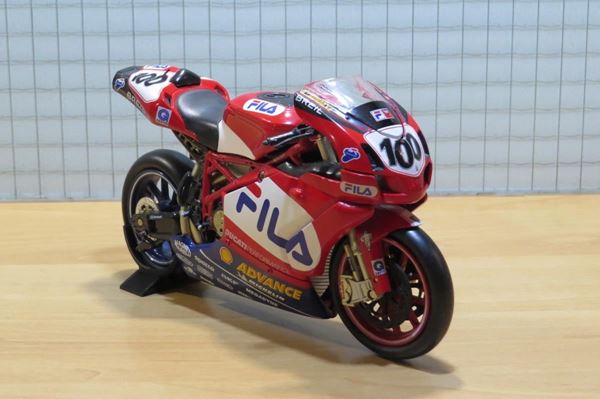 Picture of Neil Hodgson Ducati 999 2003 1:12 los