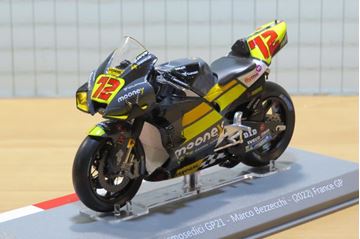 Afbeelding van Marco Bezzecchi VR46 Ducati Desmosedici 2022 1:18 diecast