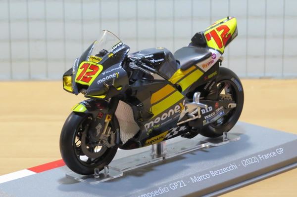 Picture of Marco Bezzecchi VR46 Ducati Desmosedici 2022 1:18 diecast