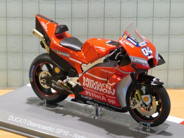 Picture of Andrea Dovizioso Ducati Desmosedici 2019 1:18 los