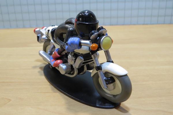 Picture of Joe Bar Walter Coulede Suzuki GT750 1:18 breuk