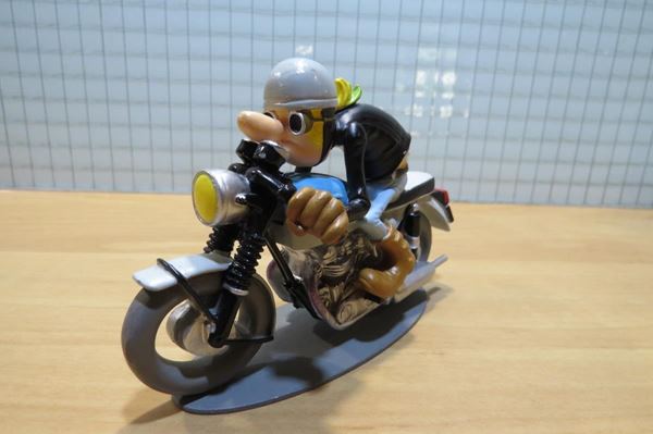 Picture of Joe Bar Jean Manchzeck Triumph 650 Bonneville 1:18 breuk