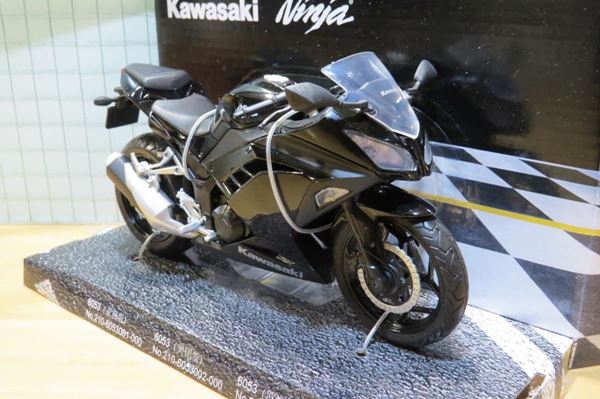 Picture of Kawasaki Ninja black 1:12 605304