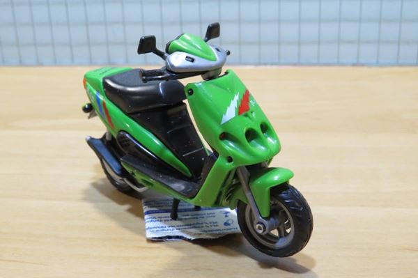 Picture of Malaguti Phantom F-12 Scooter 1:18