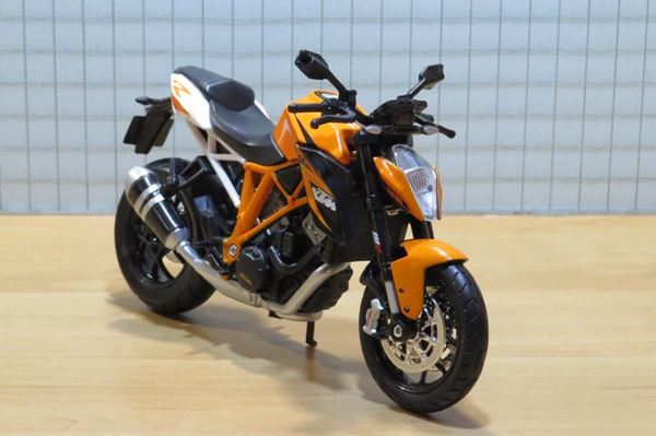 Picture of KTM 1290 Super Duke R 1:12 31101