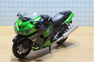 Afbeelding van Kawasaki ZZR1400 ZX14 1:12 57433 black/green