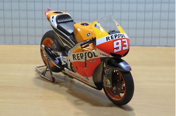 Afbeelding van Marc Marquez Honda RC213V test 2021 1:12 diecast