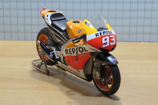 Picture of Marc Marquez Honda RC213V test 2021 1:12 diecast