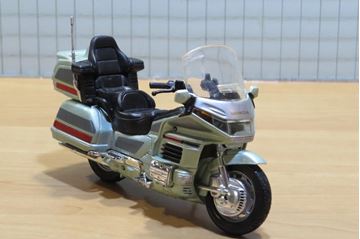 Afbeelding van Honda GL1500  Goldwing groen 1:18 maisto los