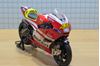 Picture of Valentino Rossi Ducati Desmosedici 2011 1:12 57063