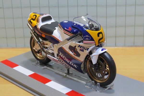 Picture of Wayne Gardner Honda NSR500 1989 1:18