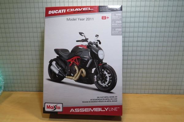 Picture of Ducati Diavel 1:12 39196 easy kit