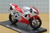 Picture of Yamaha YZF-R1 wit/rood 1:18 Maisto blister