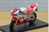 Picture of Yamaha YZF-R1 wit/rood 1:18 Maisto blister