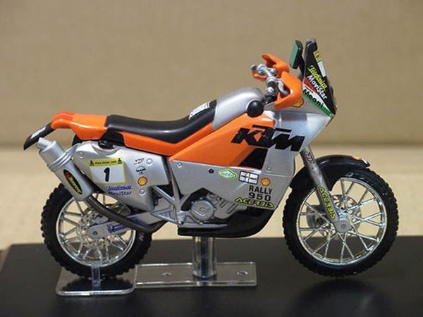 Picture of Fabrizio Meoni KTM 950 LC8 Dakar 2002 1:24