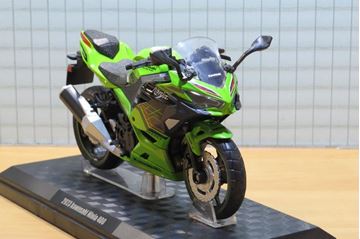 Afbeelding van Kawasaki Ninja 400 green 1:12